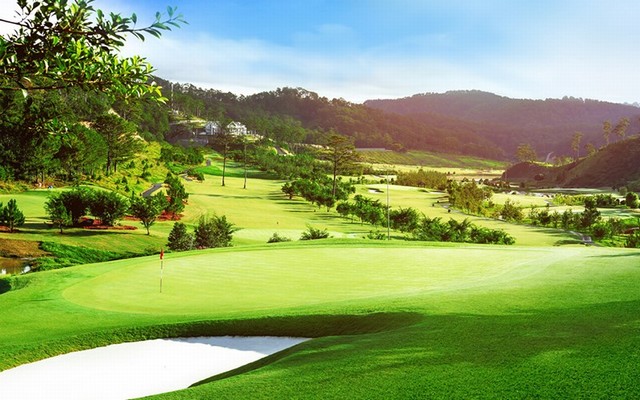 SAM Tuyen Lam Golf – 18 holes international standard